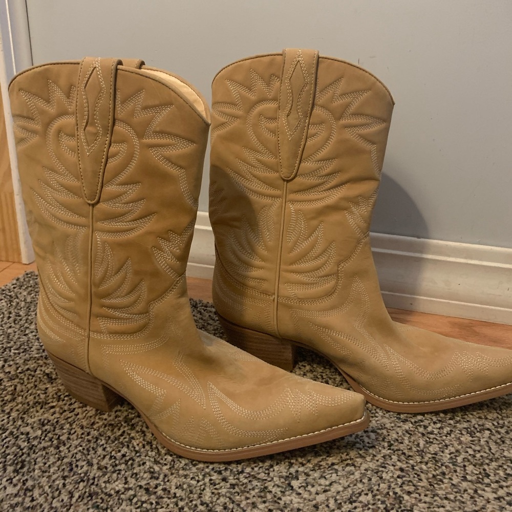 Cow girl boots!